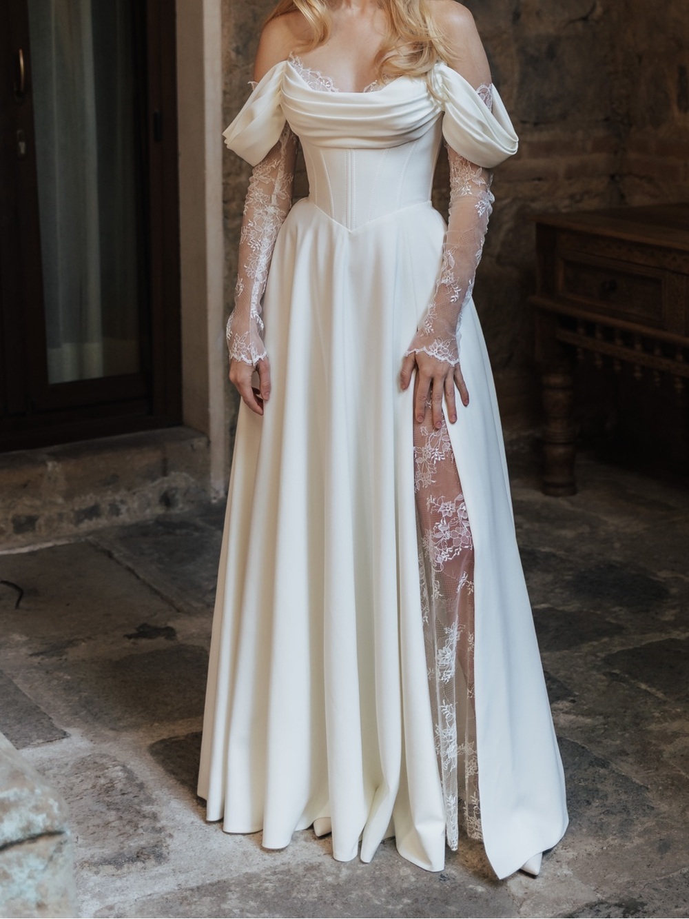 Wona Concept Eva Lendel Baccara Wedding Dress - Picture 4 of 5